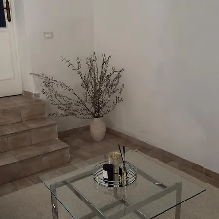 Entire Three Bedrooms Townhouse With Terrace In Heart Of Tuscany Apartment Montopoli in Val d'Arno