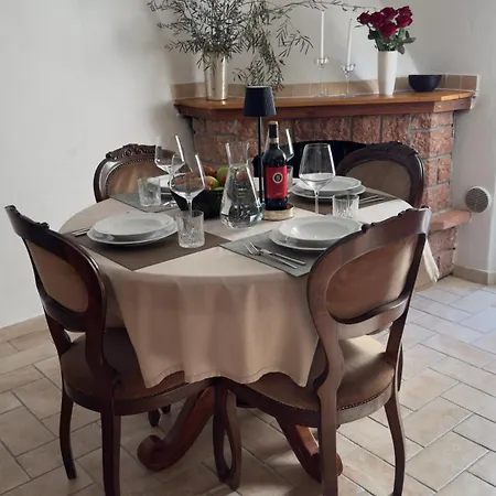 Apartment Entire Three Bedrooms Townhouse With Terrace In Heart Of Tuscany *